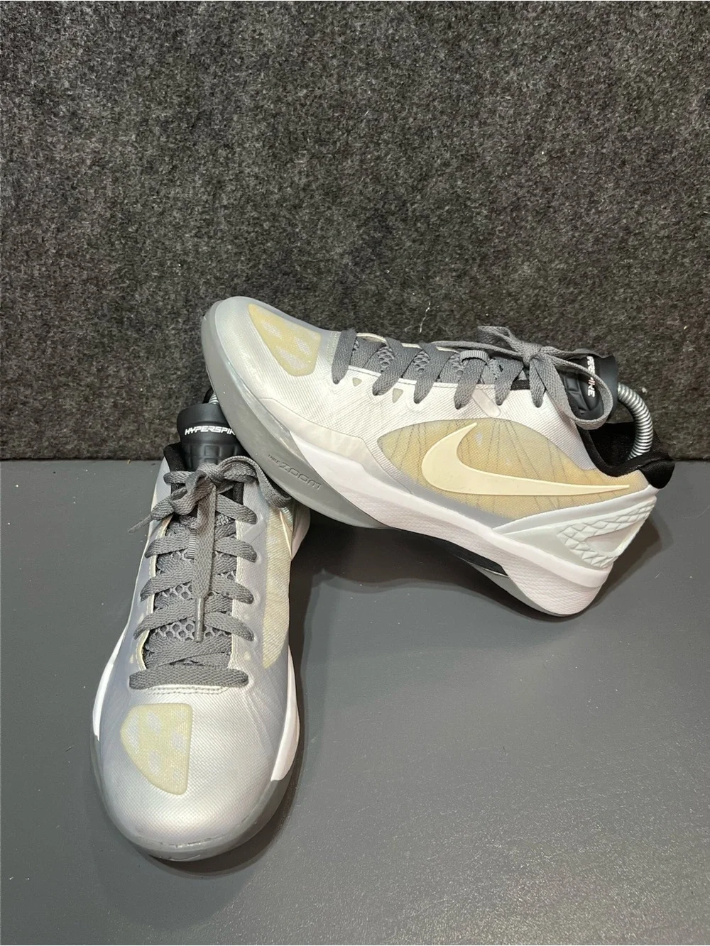 Nike Volley Zoom Hyperspike Women’s Size 8